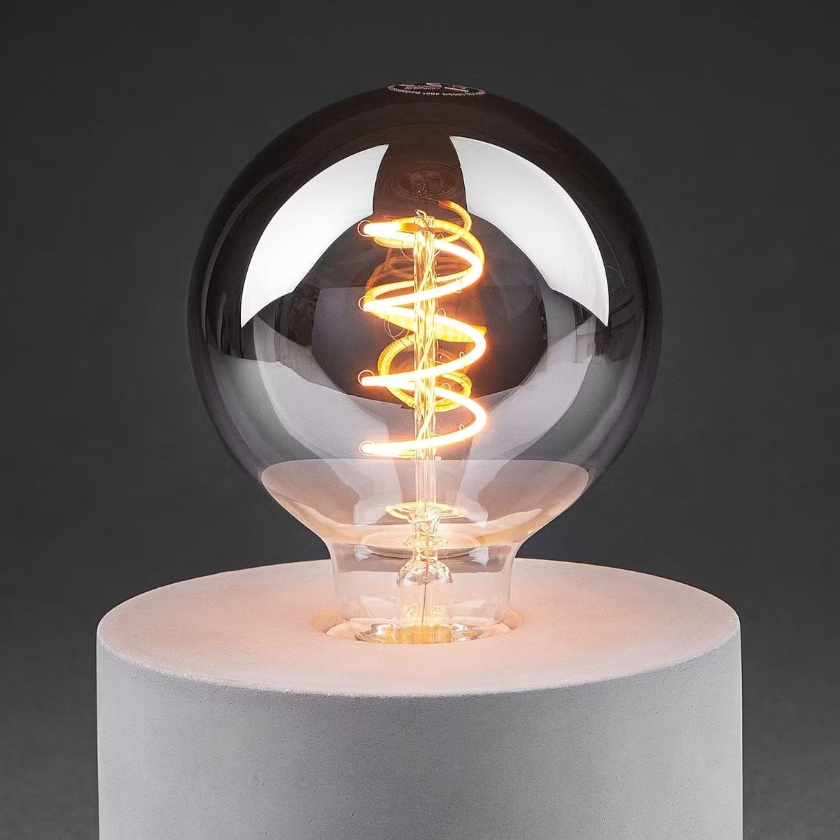 BRIGHT LIGHT LED-Glühlampe Smoky