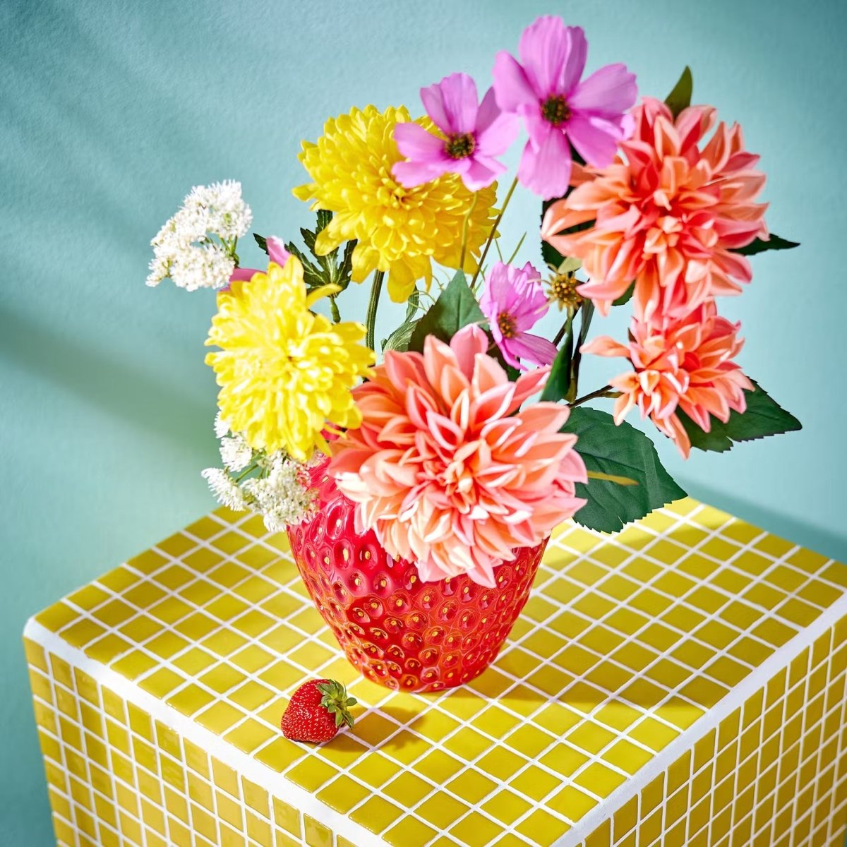 STRAWBERRY Vase