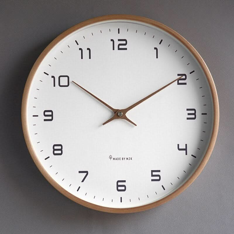 Claryo Skandinavische Holz-Wanduhr Minimalistisches Design