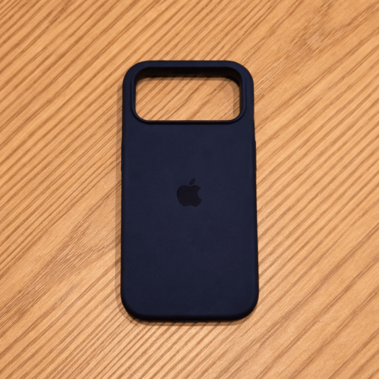 VELVIGUARD – MagSafe-Kompatible Silikonhülle Mit Sanft-Berührung Oberfläche Für iPhone