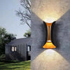 Orr Gebogene Outdoor-Wandleuchte – Gebogene LED-Wandleuchte mit IP65-Schutz