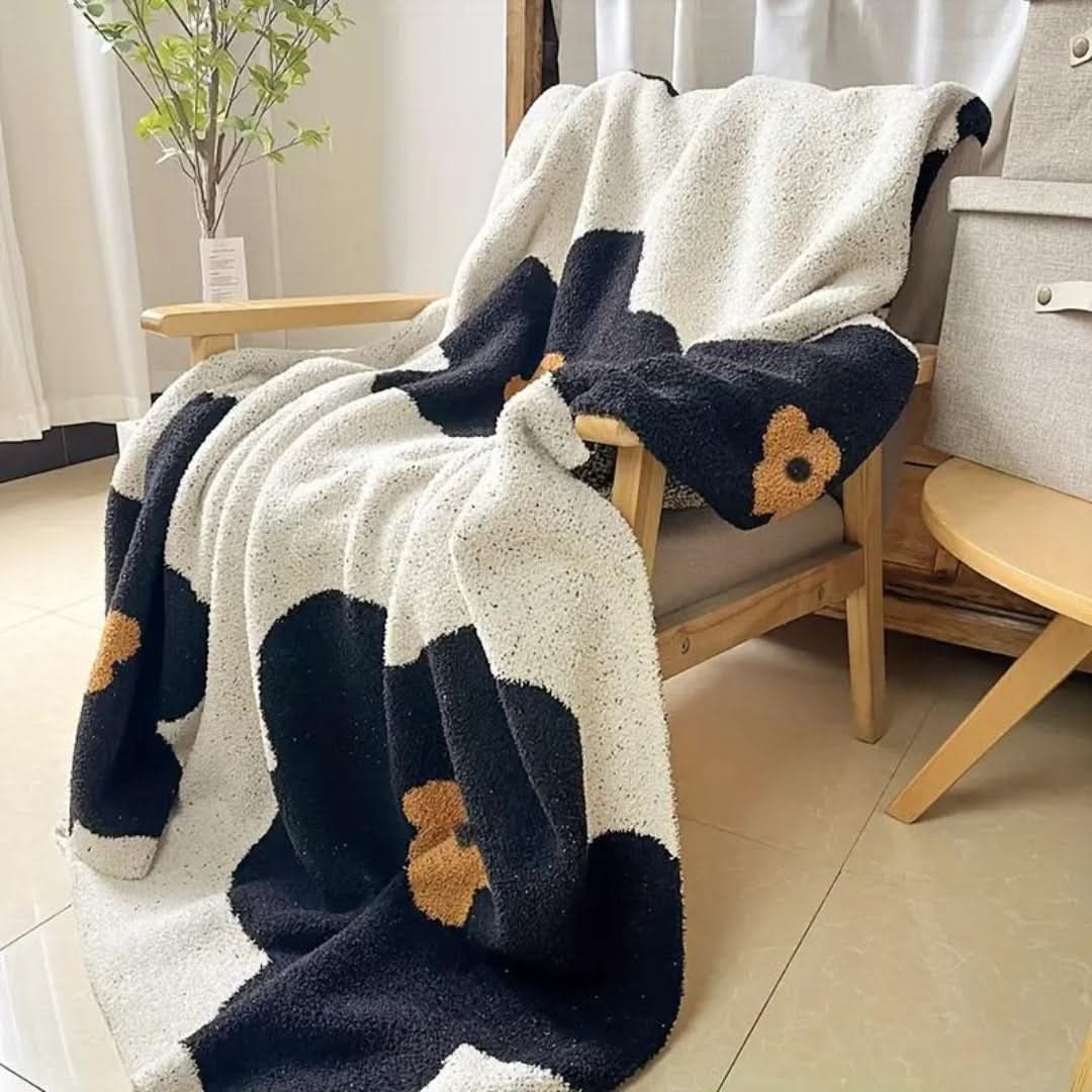 CAS - Gestrickte Decke Mit Blumenmuster