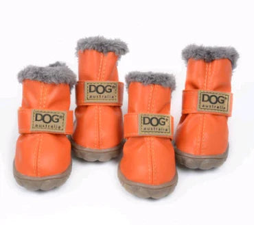 Kuschelige Hundeschneestiefel im Leder Look