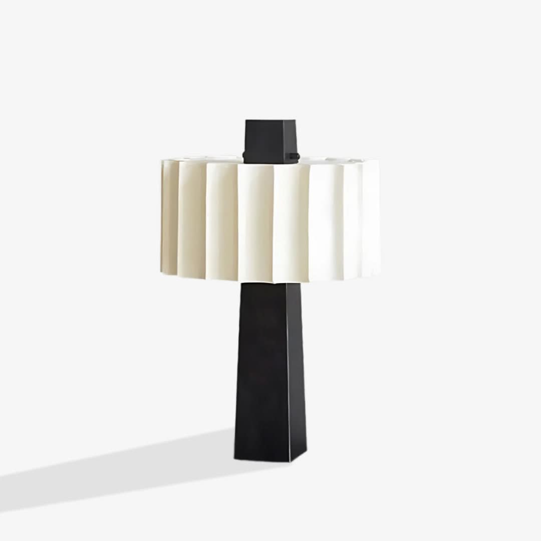 AELA Lampe Mit Metall Oder Holzsockel Und Lichtstreuender Lampenschirm Aus Stoff Oder Papier