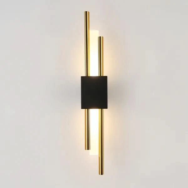 Eleri Lampe Gold-Schwarz Oberfläche Moderne Wandleuchte Raffiniertes Ambiente
