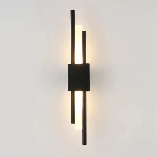 Eleri Lampe Gold-Schwarz Oberfläche Moderne Wandleuchte Raffiniertes Ambiente