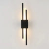 Eleri Lampe Gold-Schwarz Oberfläche Moderne Wandleuchte Raffiniertes Ambiente