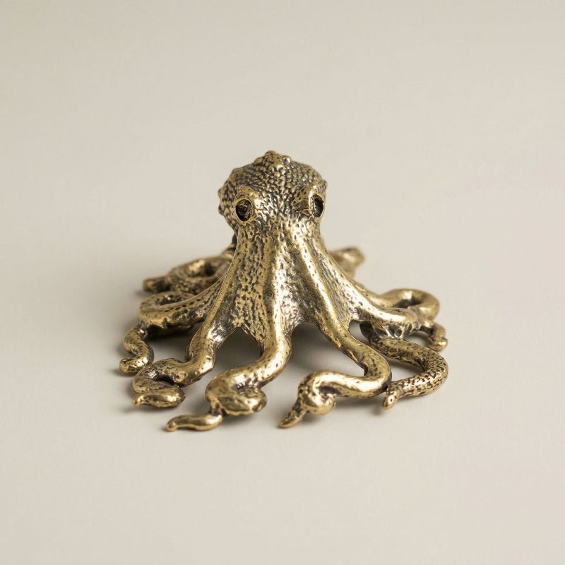 BrassWave - Kunstvolle Oktopus-Skulptur aus Messing für stilvolle Dekoration 2