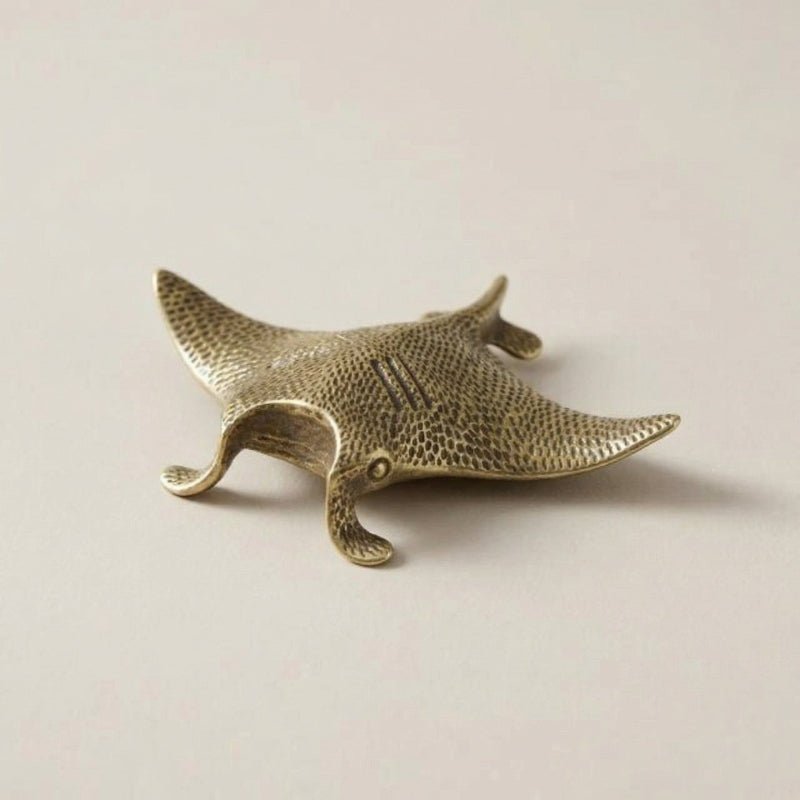 CoralCraft - Handgefertigte Messing-Mantarochen-Skulptur für Küstendekoration 1