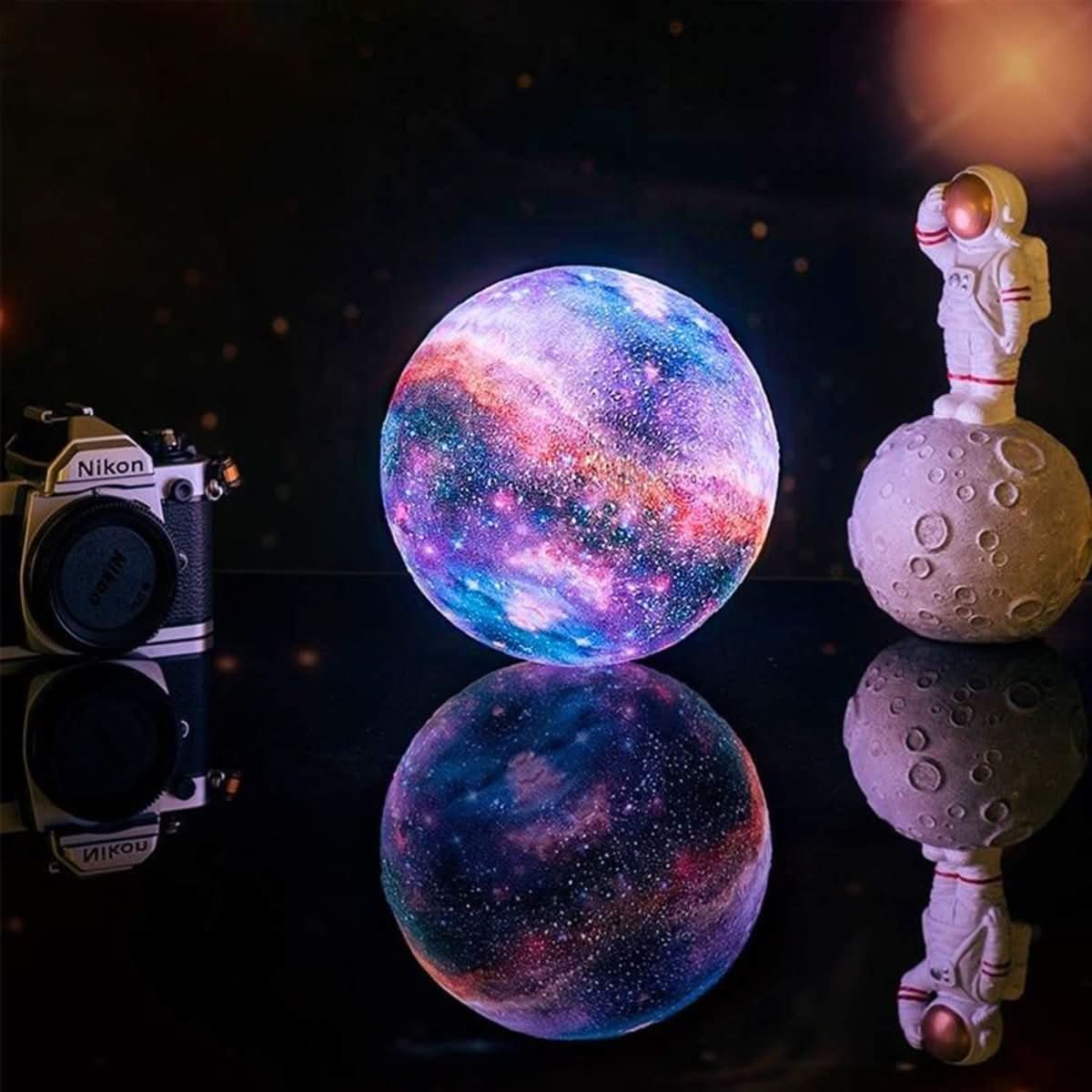 CosmoShine – Mehrfarbiges Mond-Nachtlicht mit Fernbedienung 3