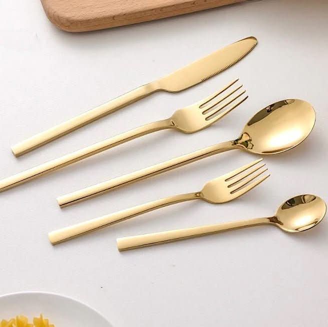 EleganzSchnitt – 30-teiliges Edelstahl Besteckset Für 6 Personen