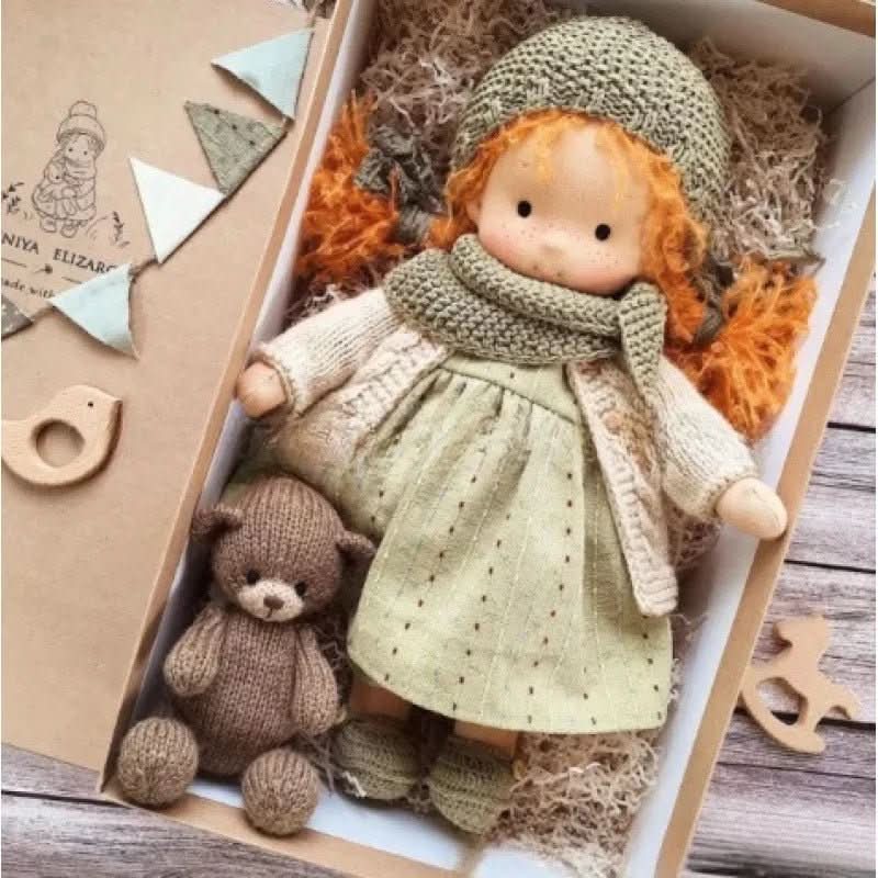 Selina – Handgefertigte Baumwoll-Waldorf-Puppe für Kreatives Spielen