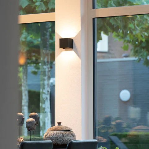 GLOWCUBE – LED-Wandleuchte mit einstellbarer Helligkeit und kabellosem Design 1