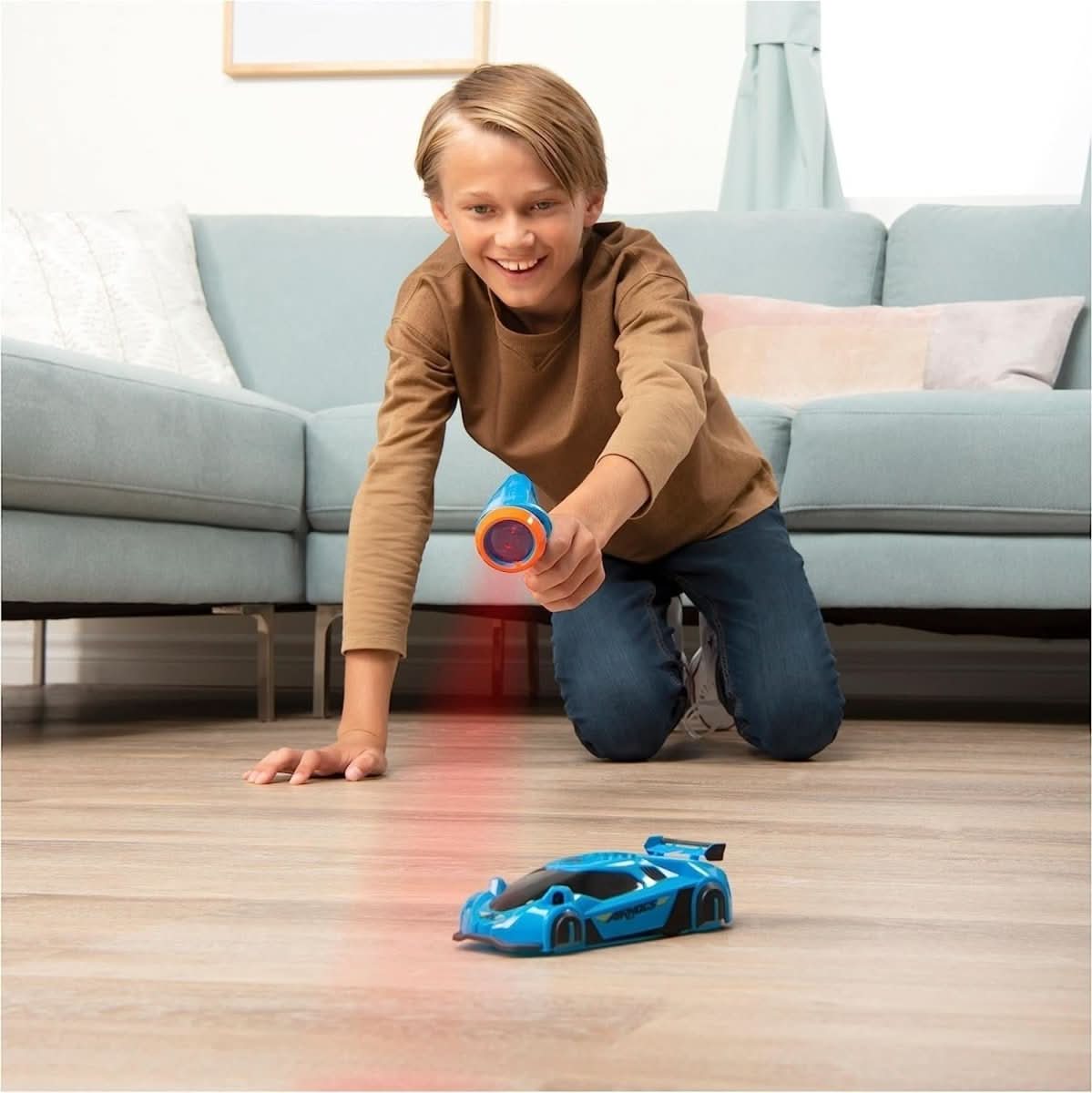 GravitationRaser – Laser-gesteuertes Wandkletter RC Auto