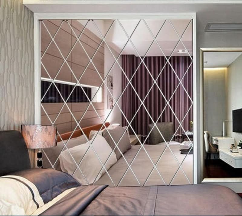MirraShape - Elegantes 3D-Spiegeldreieck