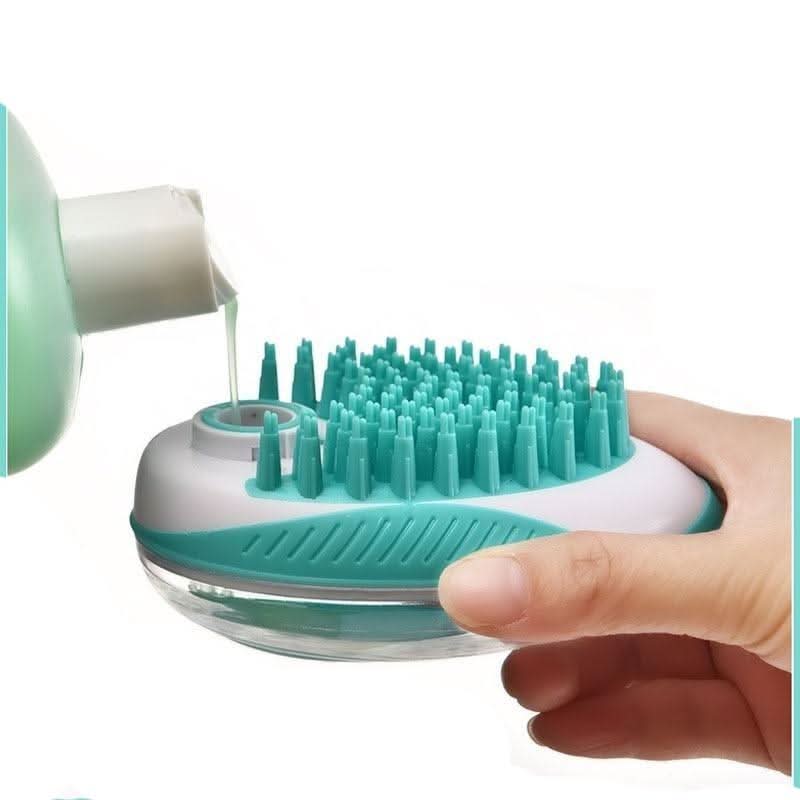 ZORROPET – 2-in-1 Massagebürste Mit Seifenspender Für Entspannte Hundepflege