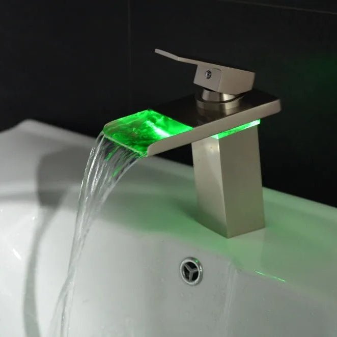 VidricLED - Temperaturabhängiger Aufputz-Wasserhahn