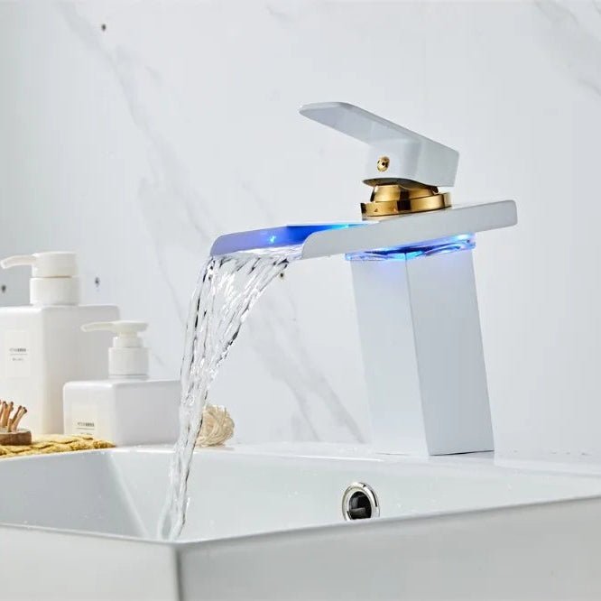 VidricLED - Temperaturabhängiger Aufputz-Wasserhahn
