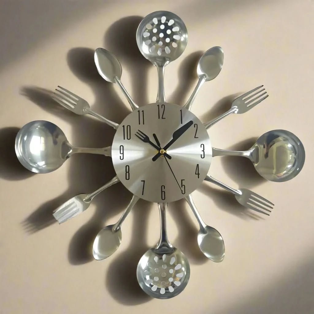 Liona - Einzigartige Wanduhr