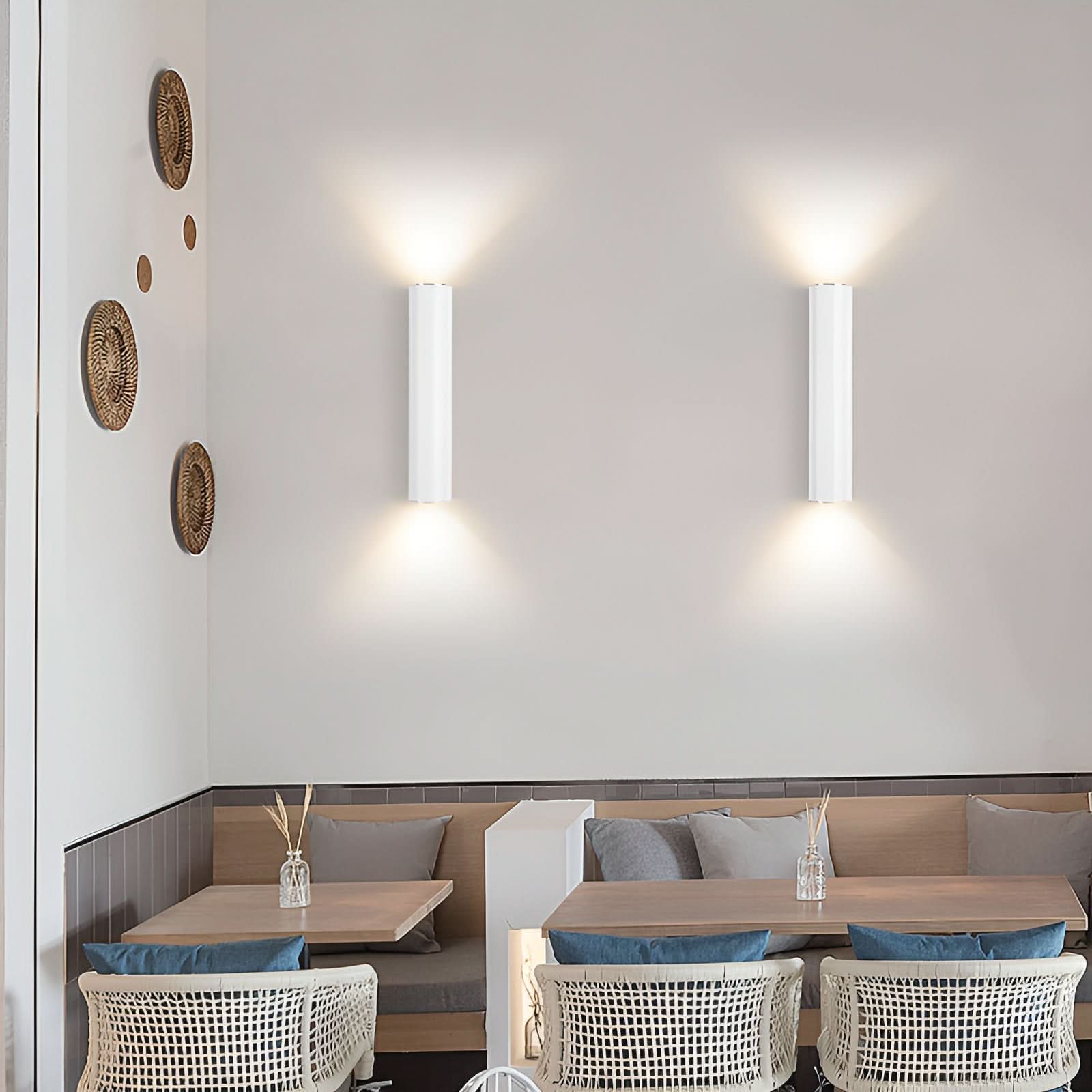 AILA Premium Wandleuchte Aluminium Goldton Modernes Design Elegante Zweifache Lichtfunktion