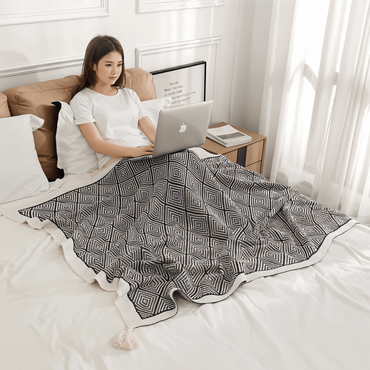 Polystripe – Gemütliche Schwarz-Weiß Geometrische Flausch-Decke