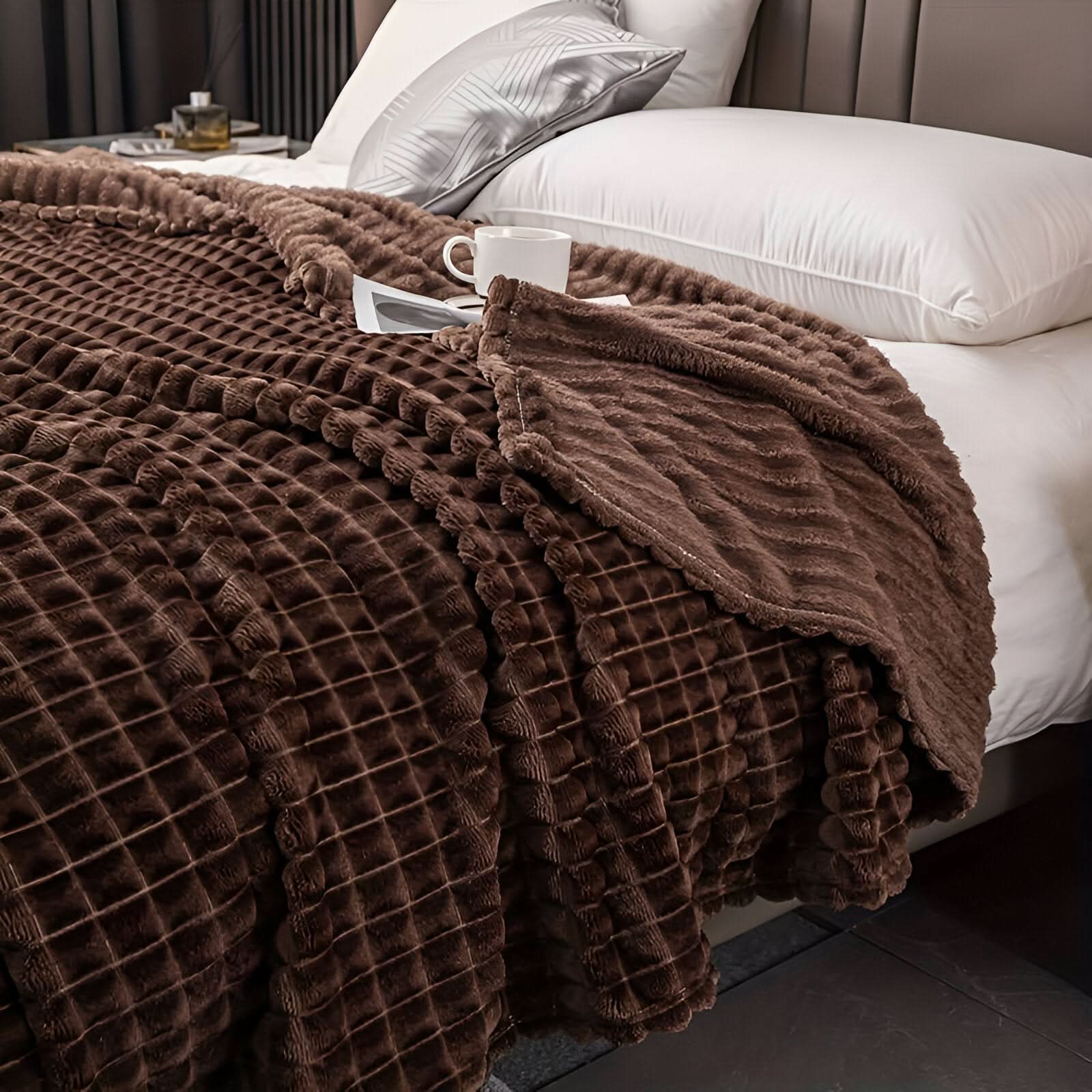 CORALWAVE – Ultra-Weiche Strukturierte Fleece-Decke