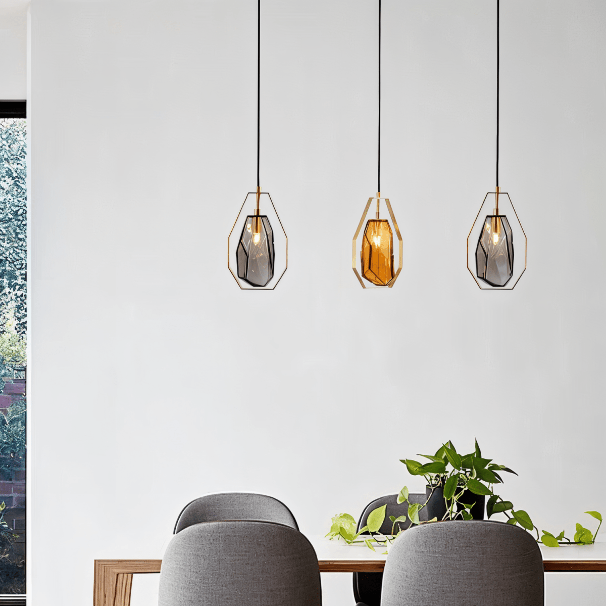 Dolores Minimalistische Hängelampe Bernsteingrauer Glasschirm Moderne Wohnräume