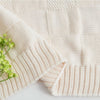 Monostripe – Minimalistische Strickdecke