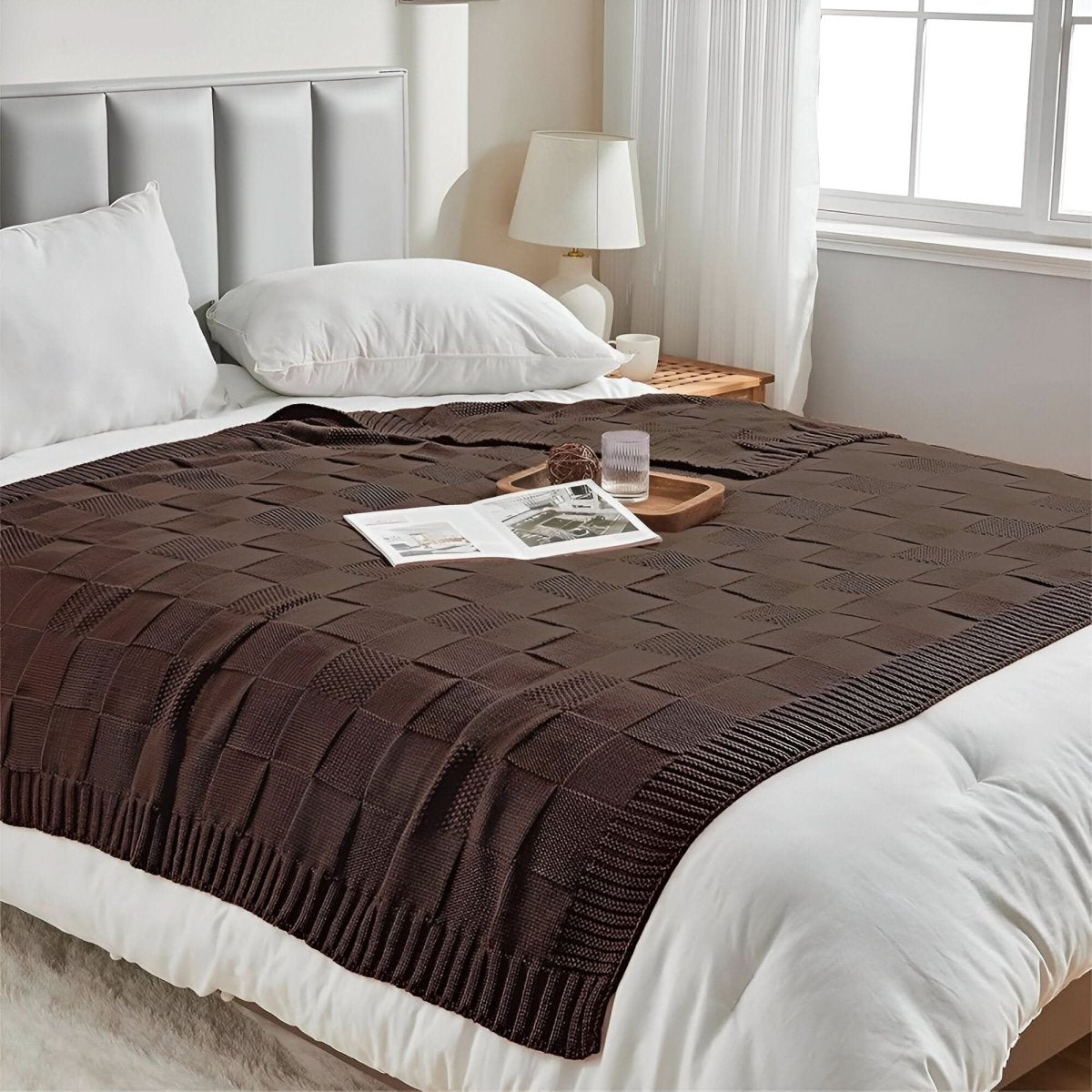 Monostripe – Minimalistische Strickdecke