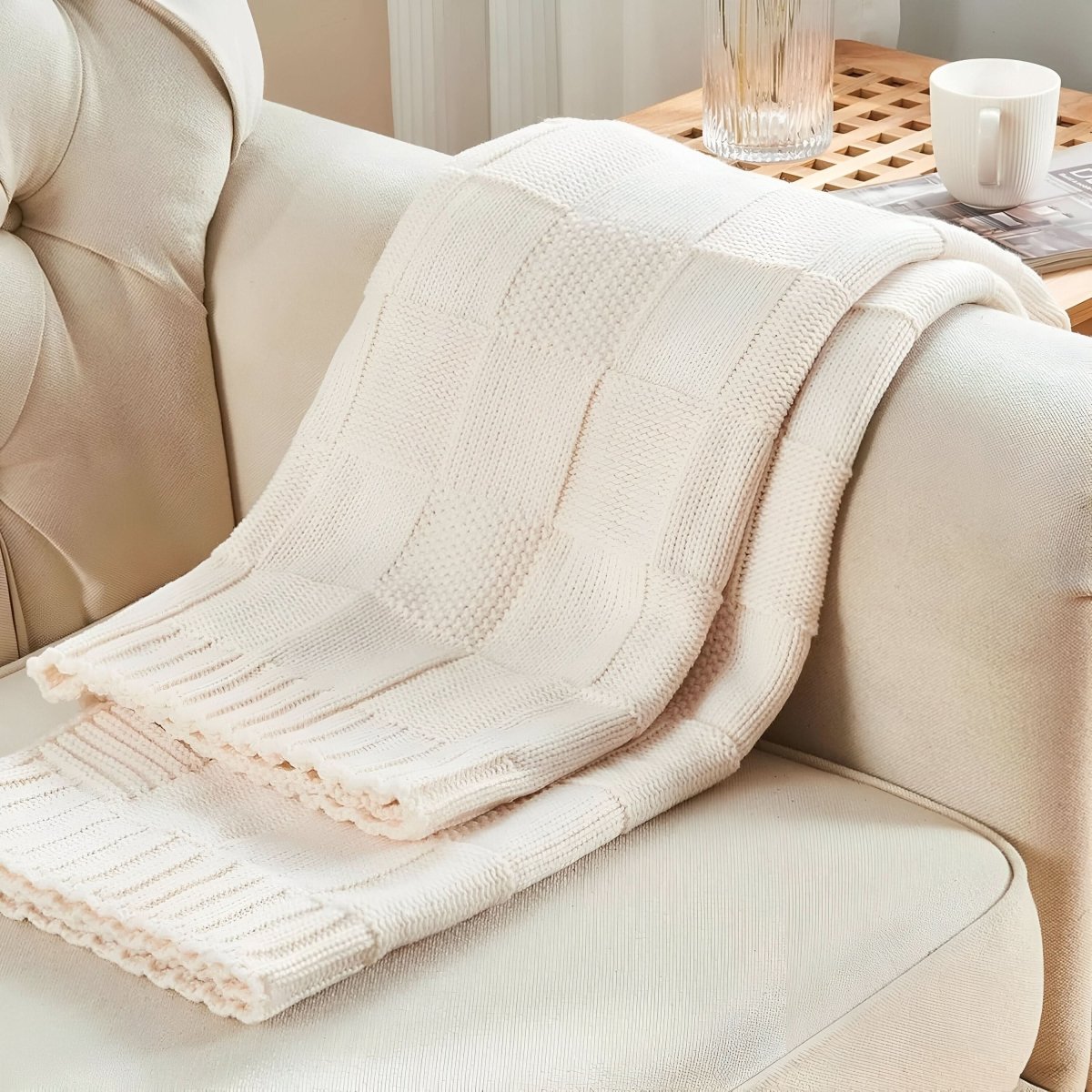 Monostripe – Minimalistische Strickdecke