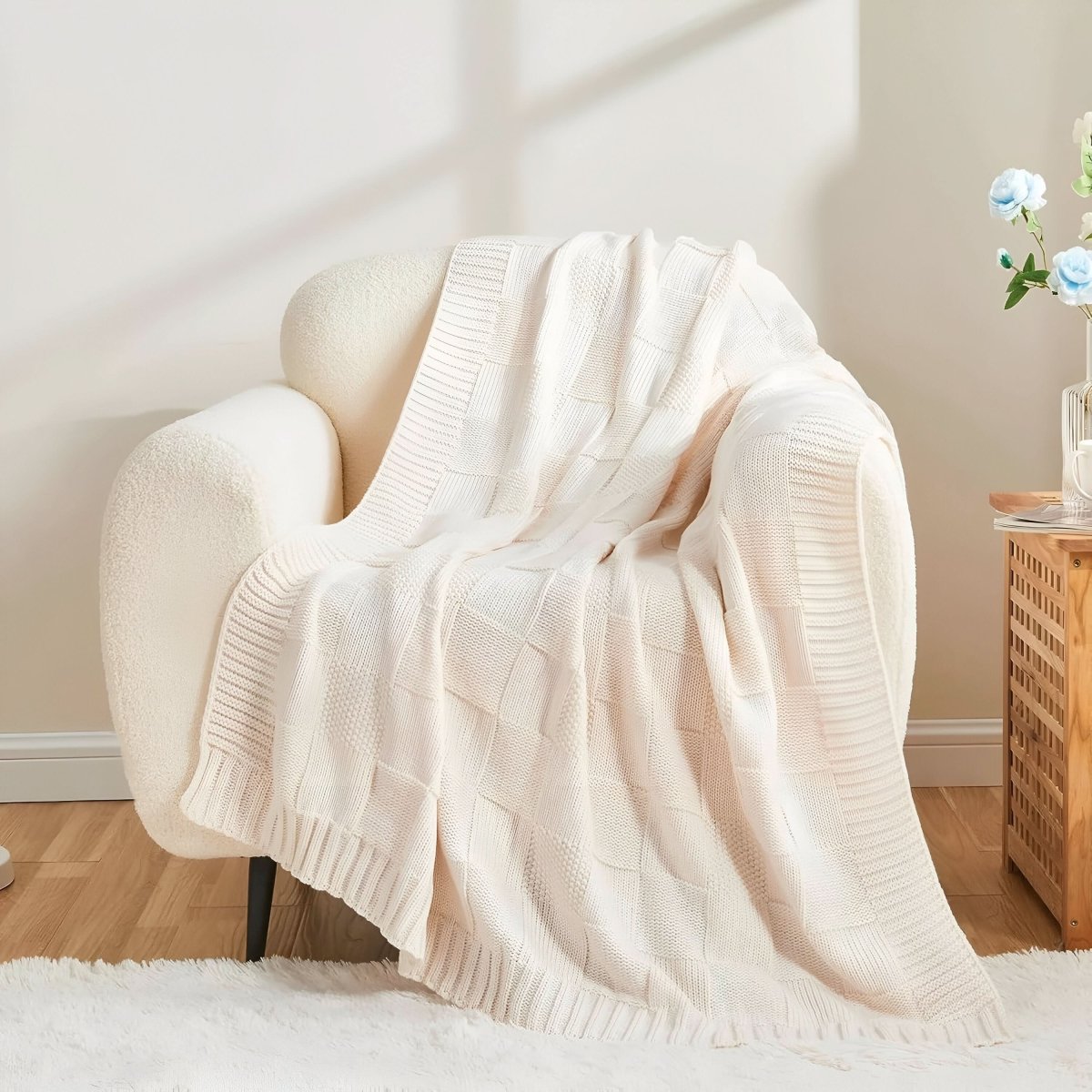 Monostripe – Minimalistische Strickdecke