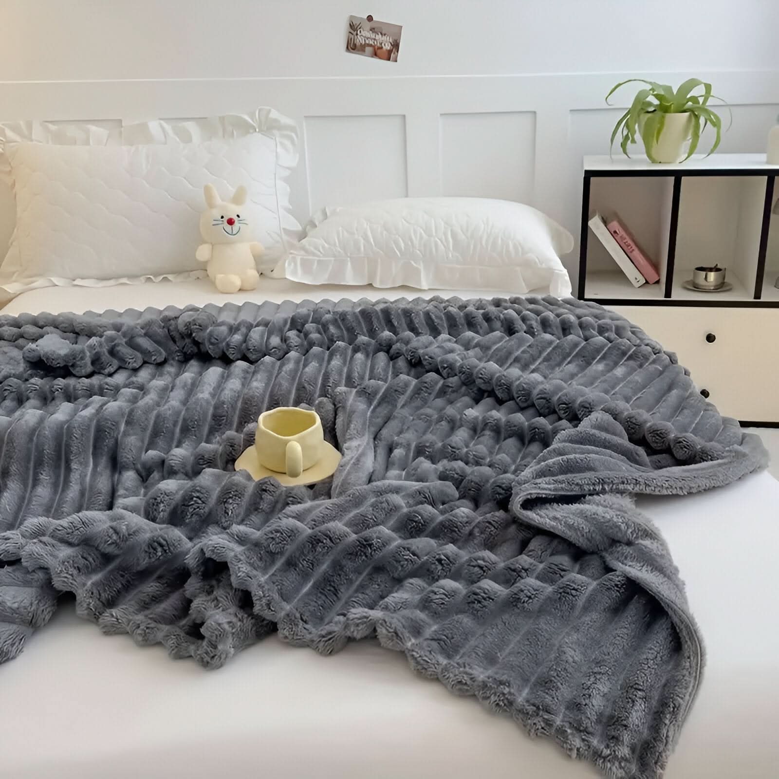 STRIPEPLUSH – Weiche Gestreifte Fleece Decke
