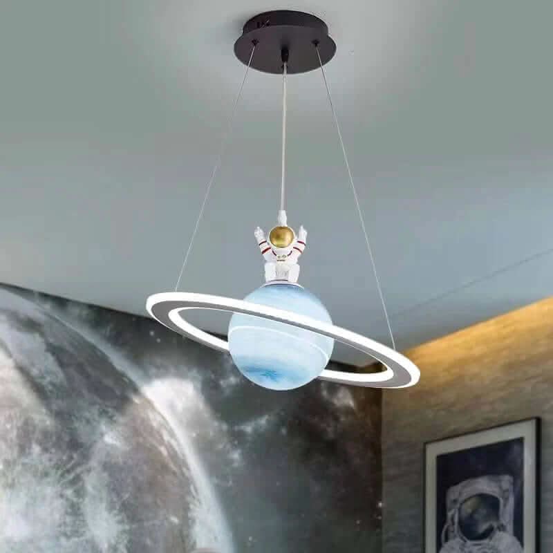 LED Planet Hängende Lampe – Kinderzimmer-Deckenlampe mit Planeten-Design & Sanftem Nachtlicht