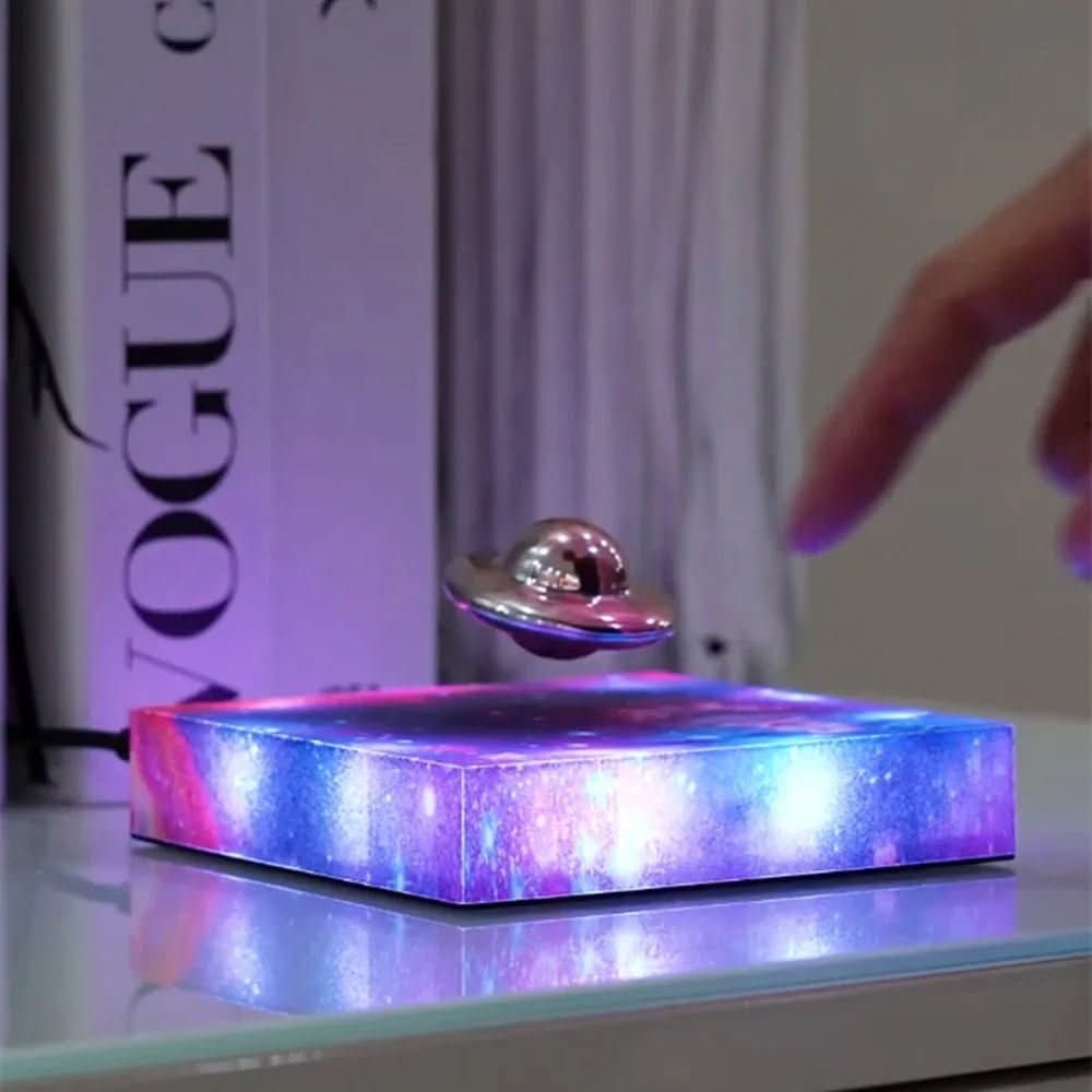 Sternenglanz – Magnetische Lichtdiode Nachtlampe Mit Schwebendem Raumschiff-Design