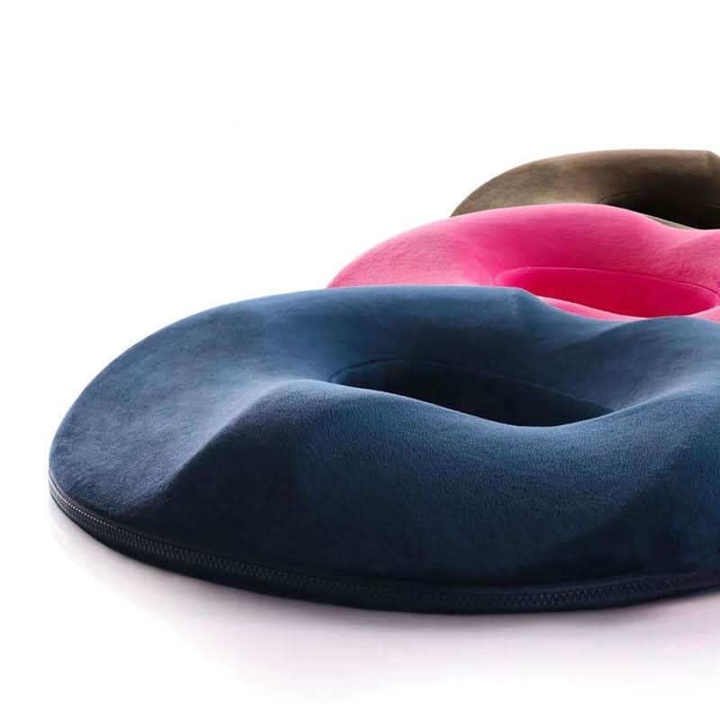 Orthopädisches Sitzkissen ReliefCushion | Lindert Hämorrhoiden- und Steißbeinschmerzen | Memory-Schaum | Haltungsunterstützung | Bequemes Sitzen 7