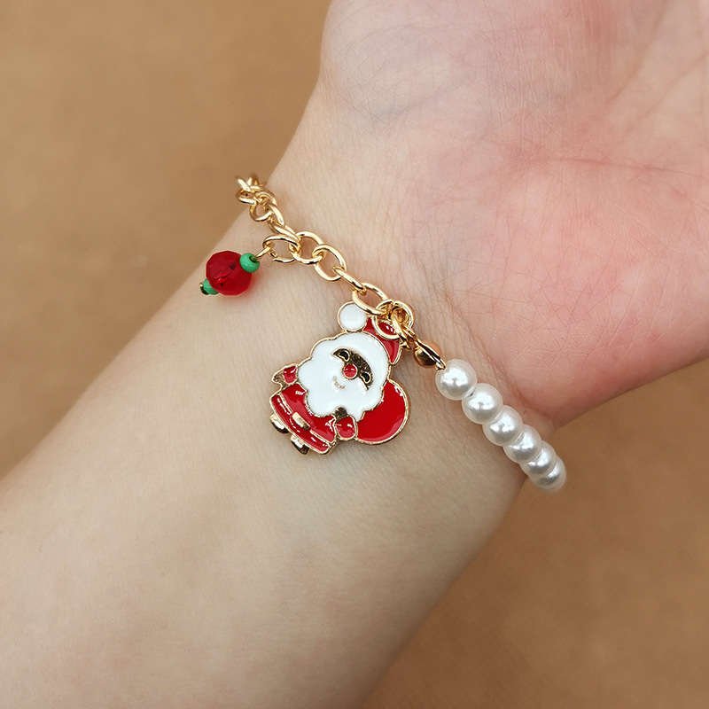 PEARLGLOW – Festliches Bettelarmband mit schimmernden Perlen für Weihnachten 6