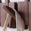 PIANOHANG – Klavier-Inspirierte Wandgarderobe aus Massivholz mit Klappbaren Haken