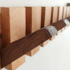 PIANOHANG – Klavier-Inspirierte Wandgarderobe aus Massivholz mit Klappbaren Haken