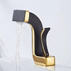 QUARI Erstklassige Zweifarbige Armatur Vereint Matte Schwarze Raffinesse Mit Goldener Eleganz