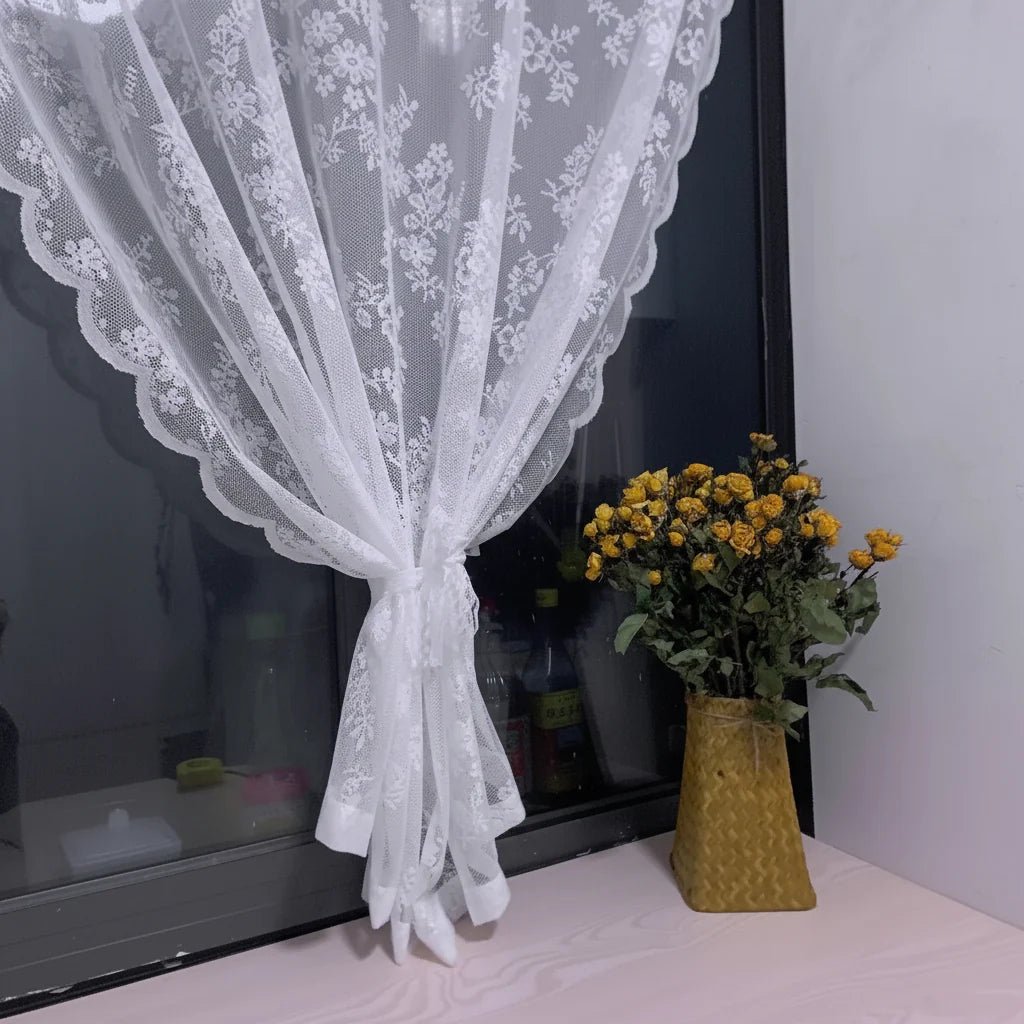 PETALVIA – Gardinenpanel Mit Floraler Spitzenverzierung