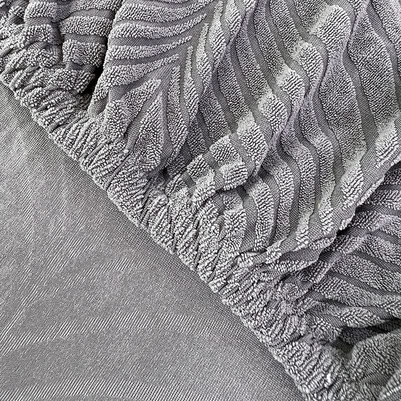 PlüschSicher - Eleganter Jacquard-Sofabezug für rutschfesten Komfort