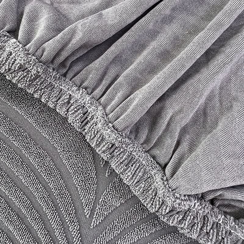 PlüschSicher - Eleganter Jacquard-Sofabezug für rutschfesten Komfort