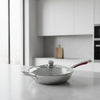 CUISTRON – Premium Titan-Wok mit rundem Boden für Induktionsherde und müheloses Pfannenrühren