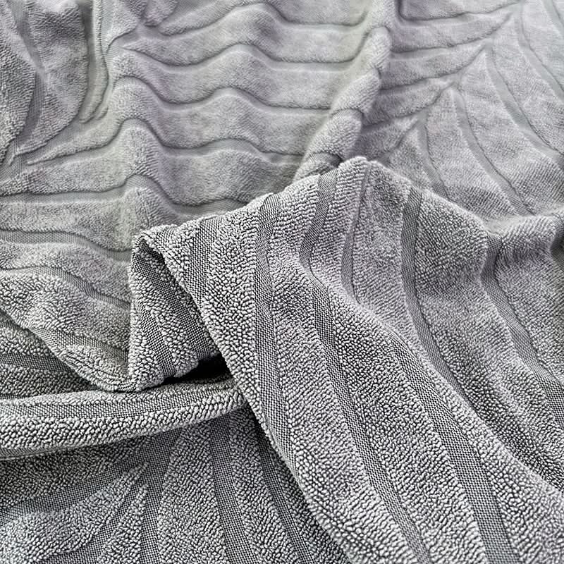 PlüschSicher - Eleganter Jacquard-Sofabezug für rutschfesten Komfort
