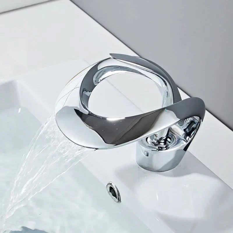 ORENIX Skulpturaler Aqua Gestalter Wasserhahn Modernes Badezimmer Refugium Hochwertige Materialien
