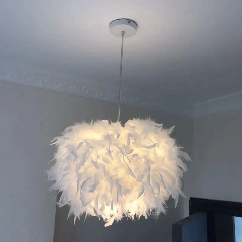 AMANDA Weiche Feder Kronleuchter Luxuriöse Atmosphäre Schlafzimmer Beleuchtung