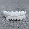 SmileFlex – Anpassbare Zahnprothese mit Zahn-Linsen