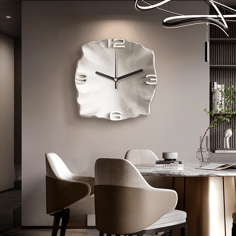 SteinAura – Moderne Designer Sandstein Wanduhr