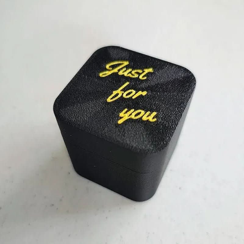 FUNFLIP – Streichbox Mit Mittelfinger Für Humorvolle Überraschungen