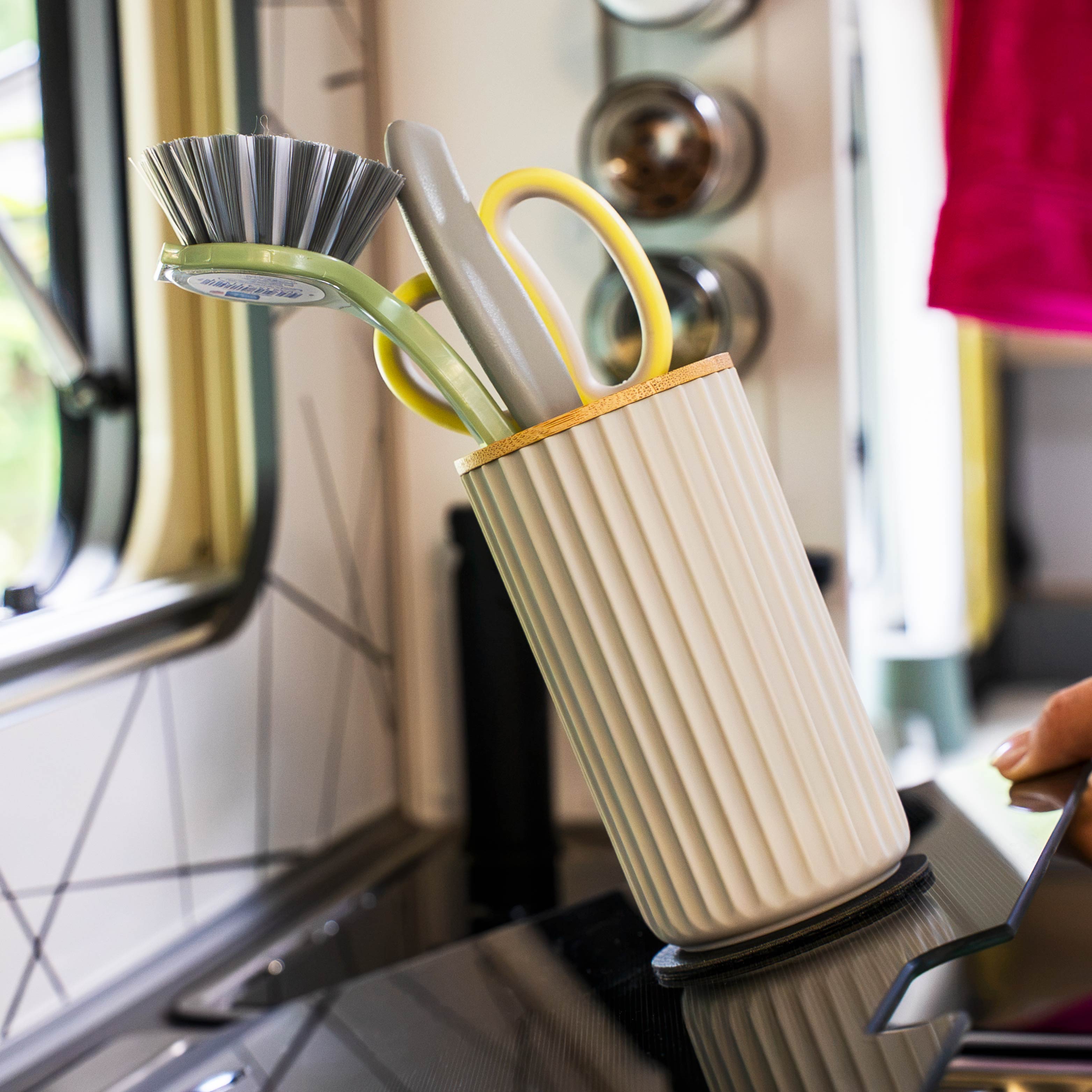 Magnetic Toothbrush Holder including Pad BLACK
